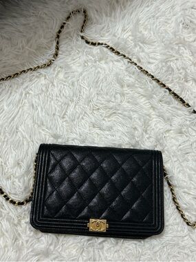 CHANEL Boy Bag